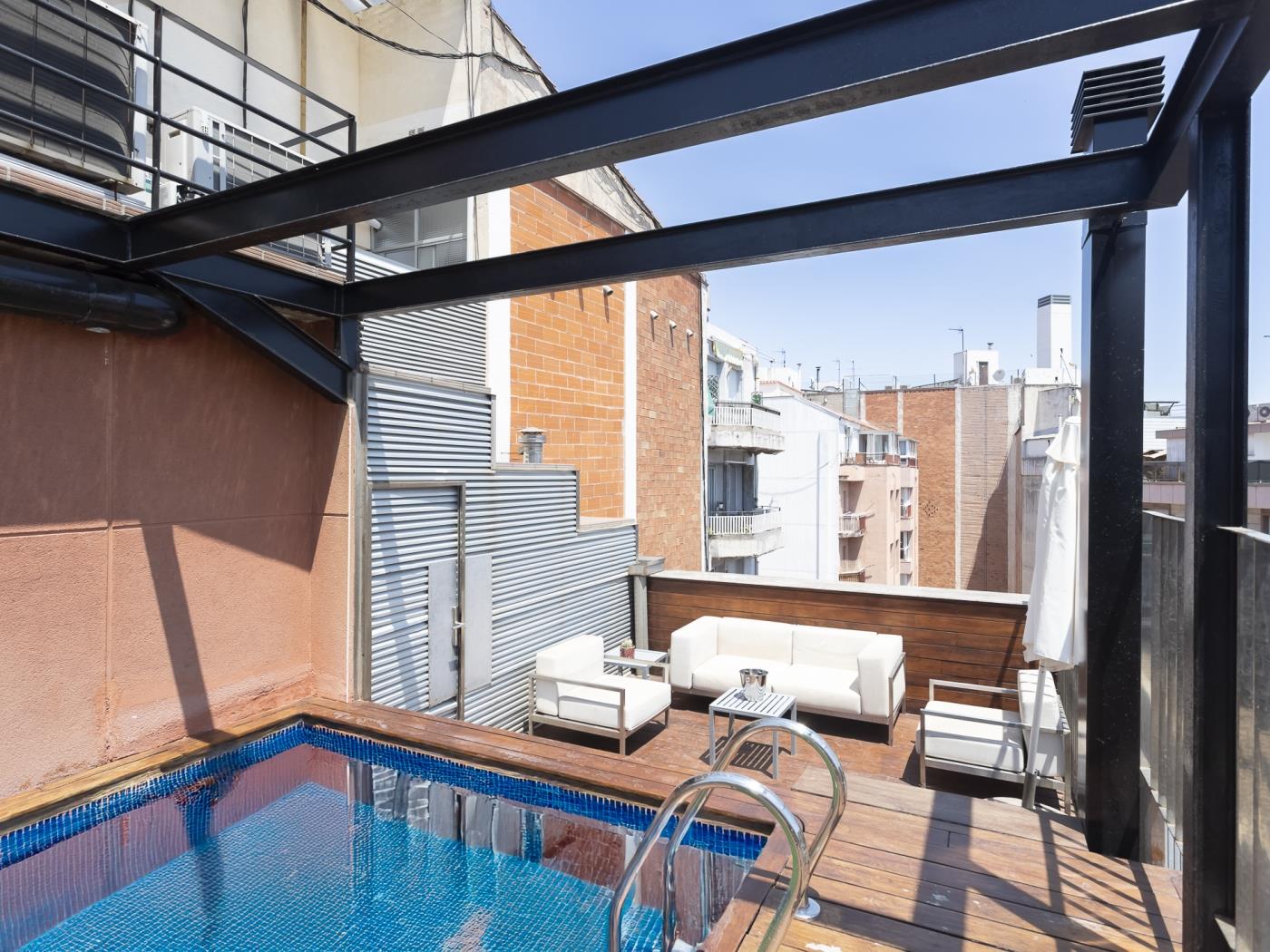 My Space Barcelona Loft in the Arc de Triumph of Barcelona with terrace, pool - My Space Barcelona Apartments