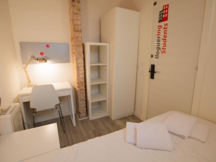 Comfortable room in shared flat with 4 rooms - My Space Barcelona Apartments