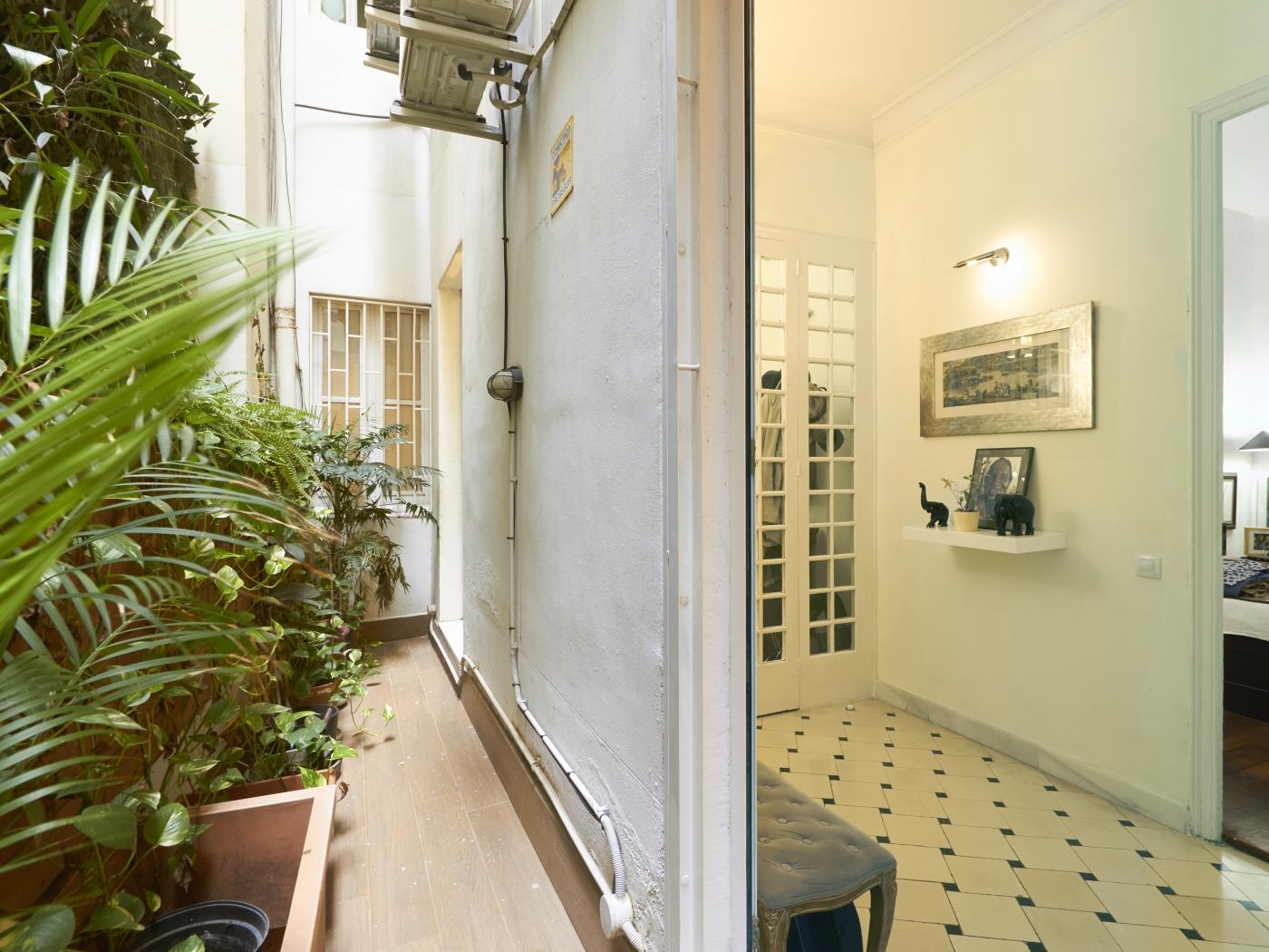 FOR SALE: Bright apartment with terrace in l'Eixample - Price: 749.000 € - My Space Barcelona Apartments