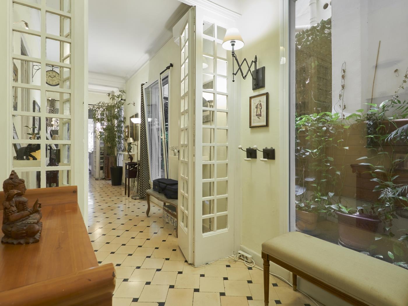 FOR SALE: Bright apartment with terrace in l'Eixample - Price: 749.000 € - My Space Barcelona Apartments
