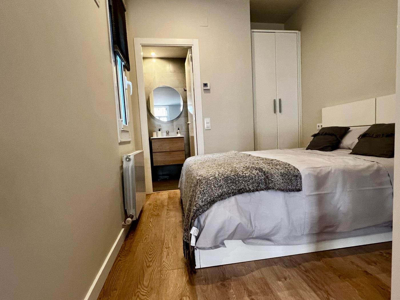 Bright renovated loft with balcony in residential area - My Space Barcelona Apartments